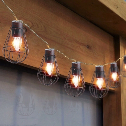 Topla ambientna svetloba za prijetne večere