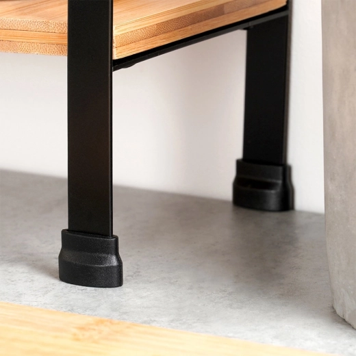 Stabilna kovinska konstrukcija z zaščito površine