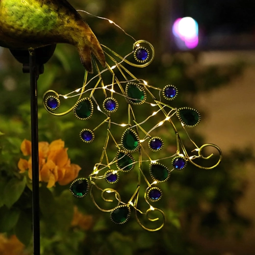 Sijoč pavji rep z LED