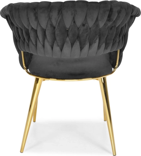 Zlate kovinske noge in stabilna konstrukcija