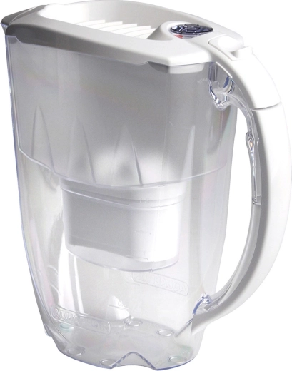 Velika prostornina 2,8 l in enostavno nalivanje