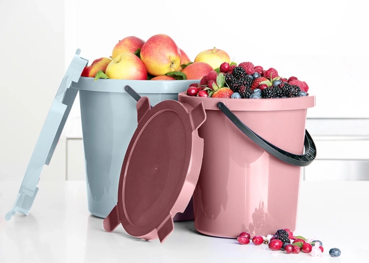 Varen pokrov s štirimi zaponkami