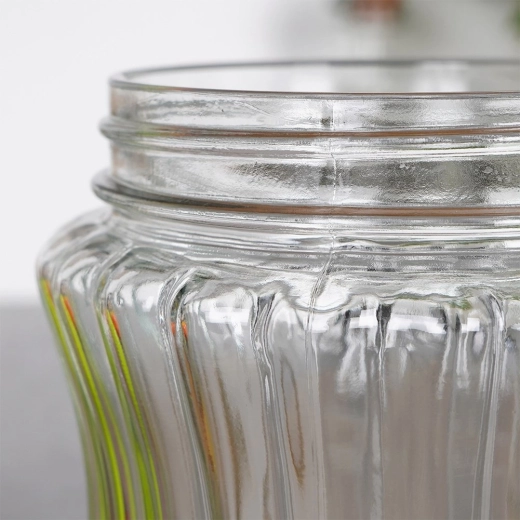 Odporno rebrasto steklo za boljši oprijem