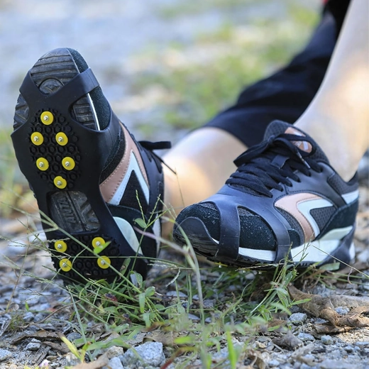 Močan oprijem na ledu in snegu