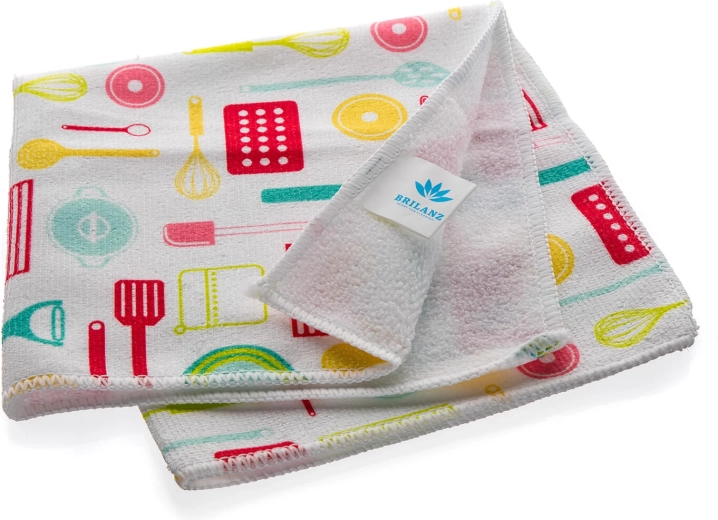 Praktičen format 40 × 40 cm in stilski dekor