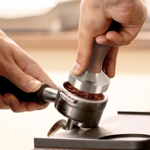 Ergonomski lesen ročaj