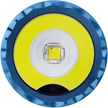 Svetlobni izhod 1750 lm in domet 220 m