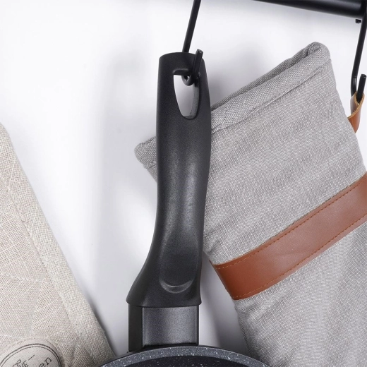 Ergonomski, hladen ročaj in enostavno shranjevanje