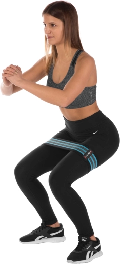 Idealno nad koleni in na stegnih