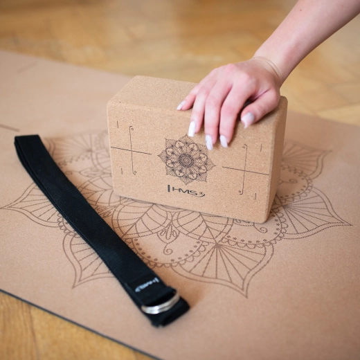 Korkov joga blok za stabilnost in globlje raztezanje