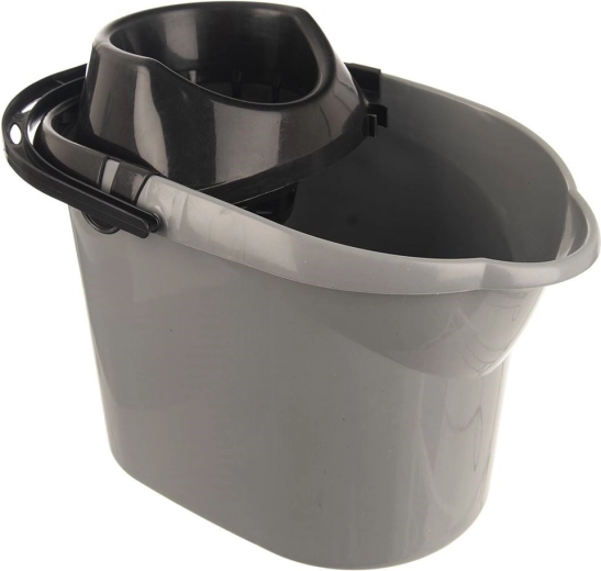 Odstranljiv ožemalnik za bolj suh mop