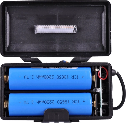 Čas delovanja do 16 ur in napajanje z 2× 18650 Li-Ion