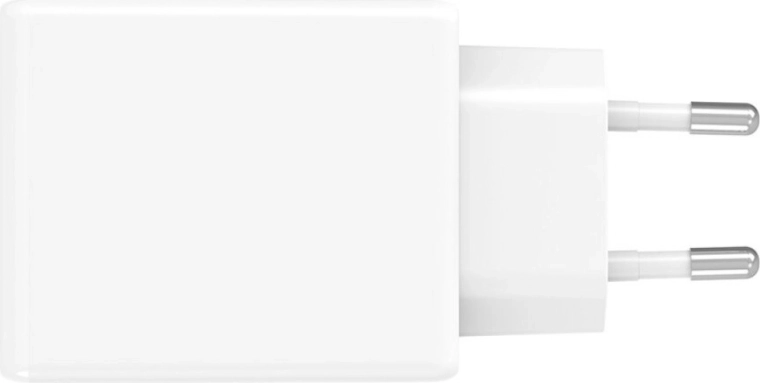 Slim Plug zasnova za ozke vtičnice