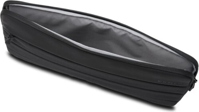 Praktičen sprednji žep in kakovostne zadrge