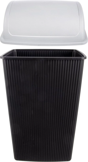 Lahek in enostavno pralen plast