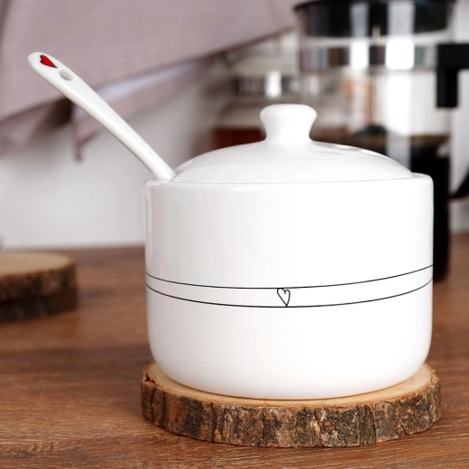 Praktično serviranje s pokrovčkom in žličko