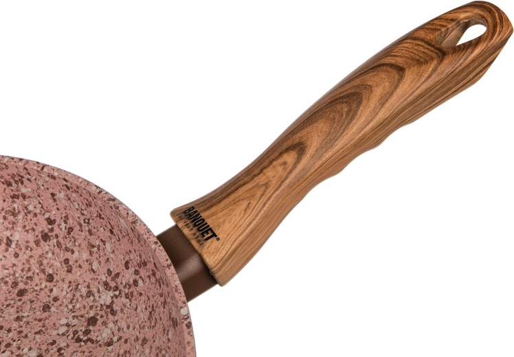 Udoben soft touch ročaj v lesnem dekorju