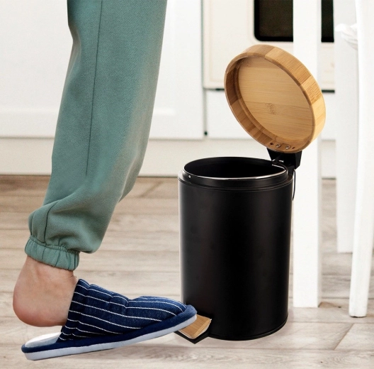 Higiensko pedalno odpiranje brez dotika rok