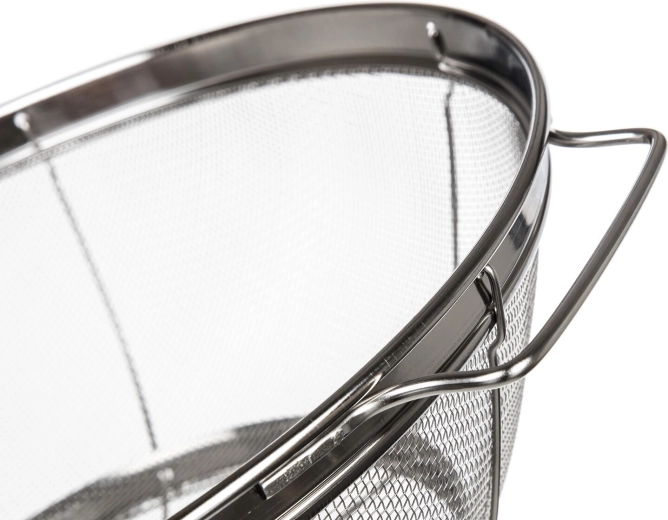 Odporno nerjaveče jeklo 18/8 in čvrsti ročaji