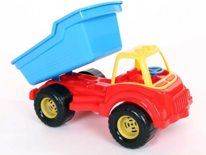 Prekucna keson za realistično igro