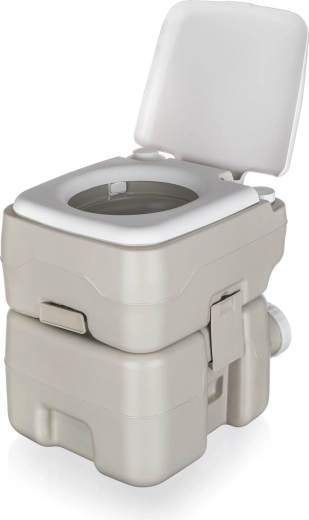 Velika kapaciteta rezervoarjev za daljše delovanje