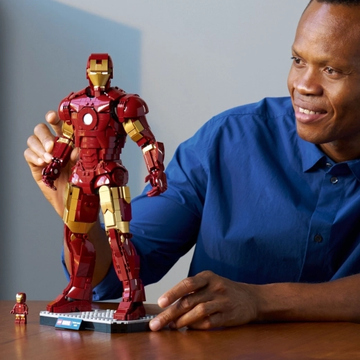 Vključena minifigurica Iron Mana