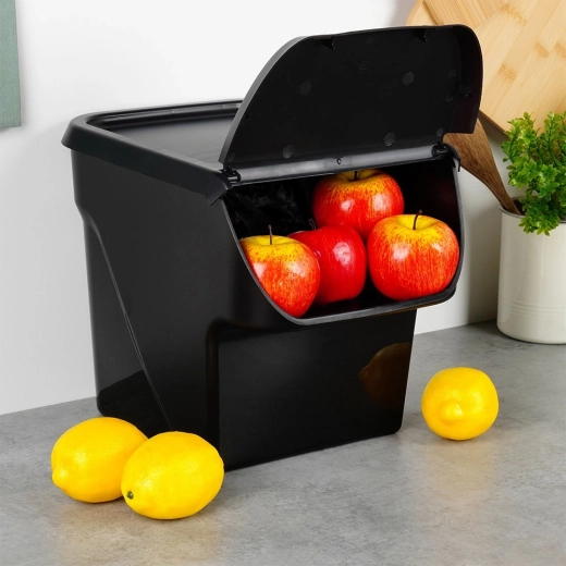 Red na pultu in v shrambi