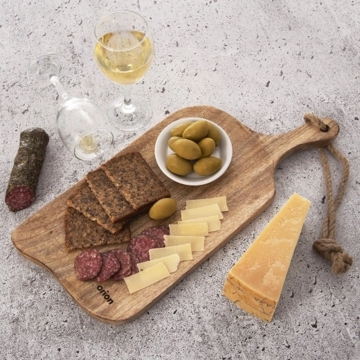 Elegantno serviranje sirov in prigrizkov