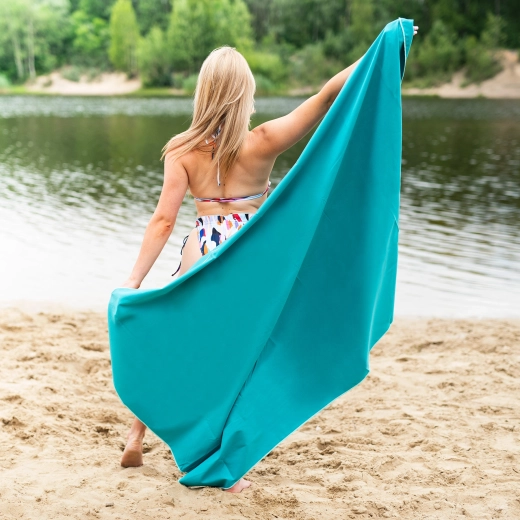 Idealna za plažo, jezero in bazen