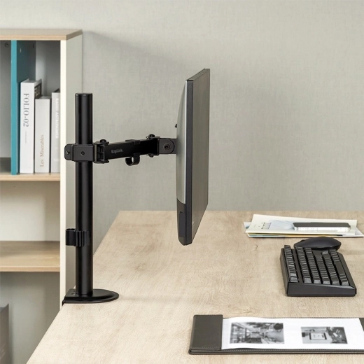 Stabilna kovinska konstrukcija in upravljanje kablov