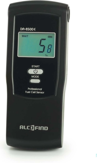 Udobno upravljanje in berljiv osvetljen zaslon