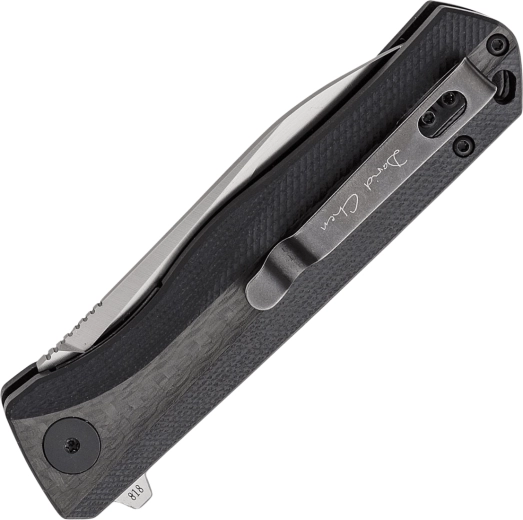 Sturdy G10 handle with carbon and pocket clip