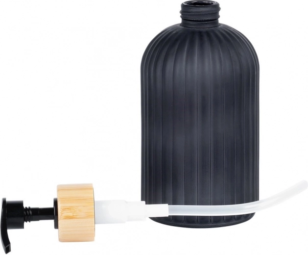 Praktična zaklepna pumpica