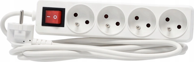Štiri ozemljene vtičnice Schuko