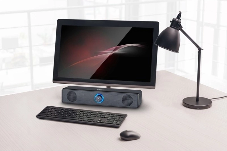 Kompaktna izvedba za pod monitor