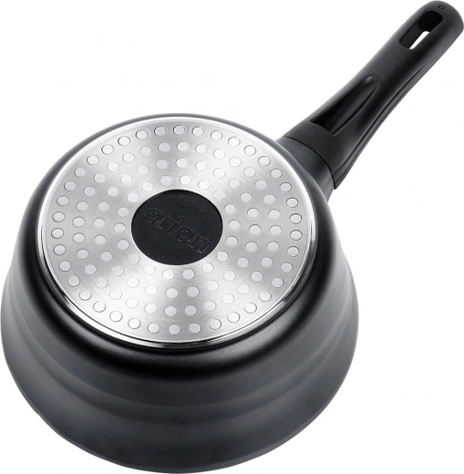 Združljiva z vsemi štedilniki, vključno z indukcijo