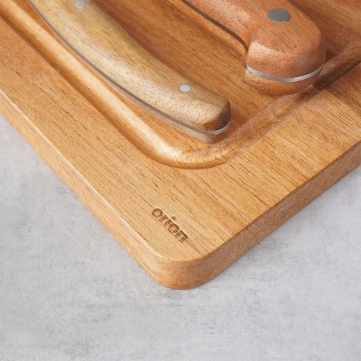 Akacijev les za udobje in slog