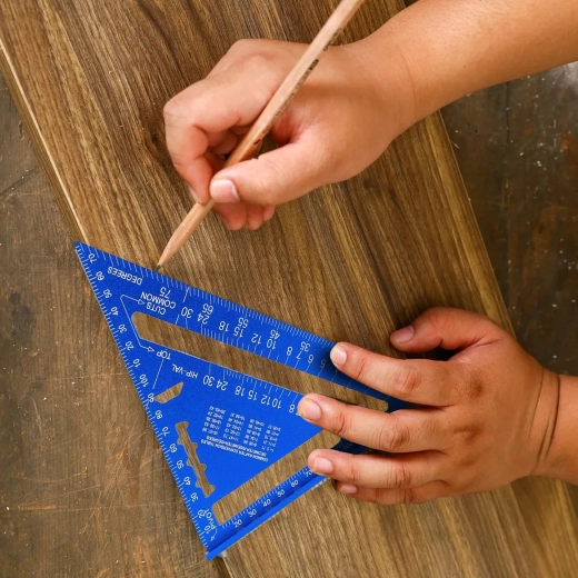 Stable guidance and quick checking of 45°/90° angles