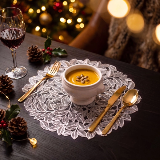 Gold Round Placemat with Metallic Effect – Silver