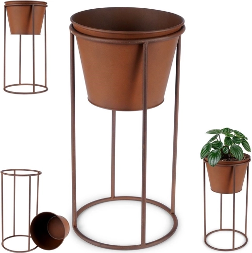 Stabilna kovinska konstrukcija z retro patino