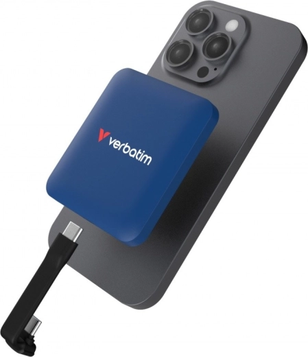 Hitro USB‑C priključevanje in dvojni komplet kablov v paketu