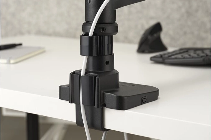 enostavna namestitev in urejena kabelska napeljava