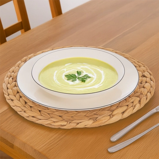 Globoka oblika za brezskrbno serviranje