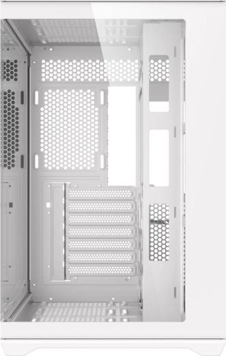 Prostor za velike komponente in čisto ožičenje