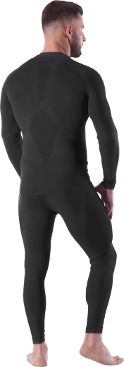 Prilegajoč ergonomičen kroj