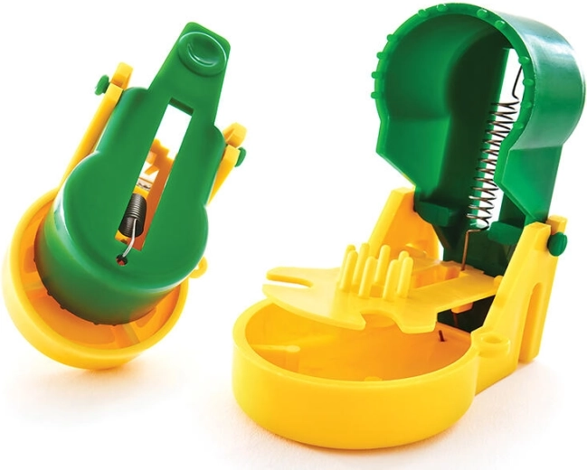 Plastična past za miši – mešanica barv