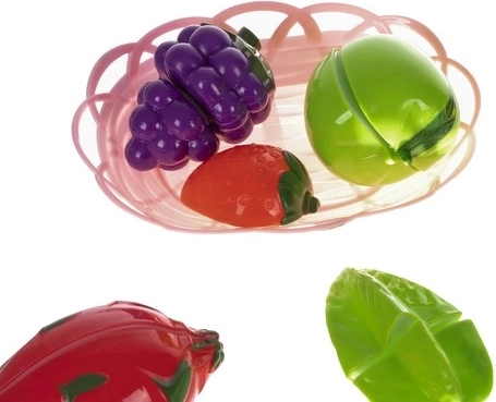 Basket for carrying and playing shop