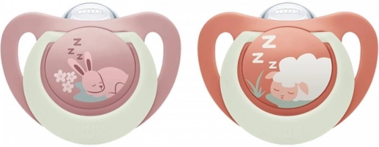 Cucelj nuk first choice night 6–18 m, 2 kos, zajček/ovčka