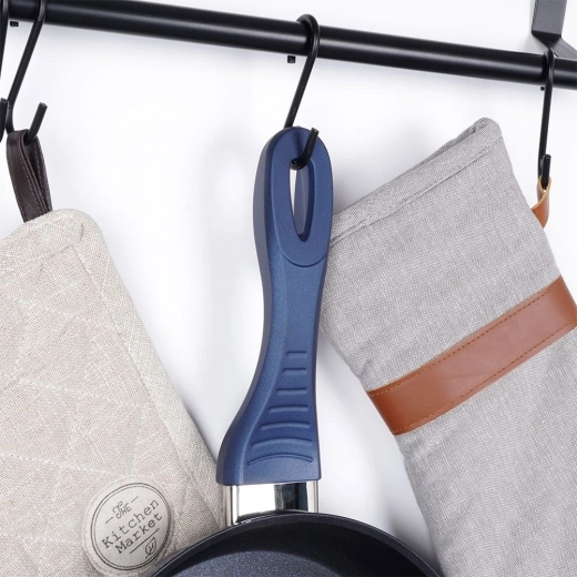 Ergonomski ročaj z odprtino za obešanje