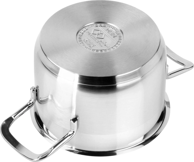 Odporno nerjaveče jeklo 18/10 za dolgo življenjsko dobo